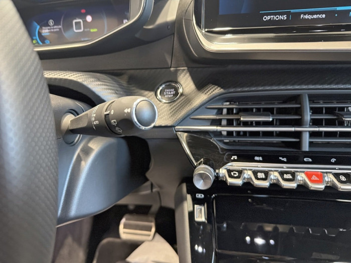 Peugeot 208 ELECTRIQUE 50 kWh 136ch GT