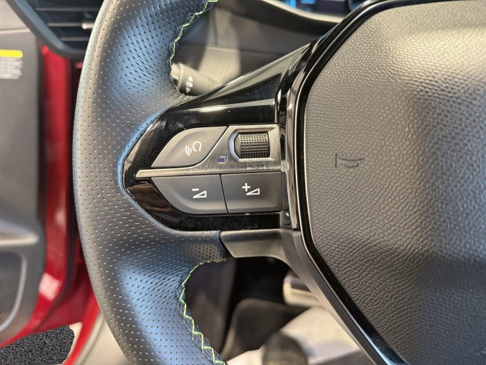 Peugeot 208 ELECTRIQUE 50 kWh 136ch GT