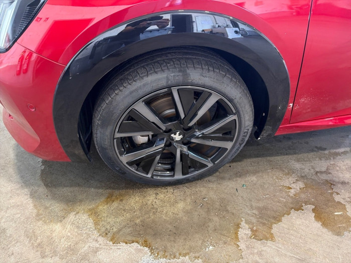 Peugeot 208 ELECTRIQUE 50 kWh 136ch GT