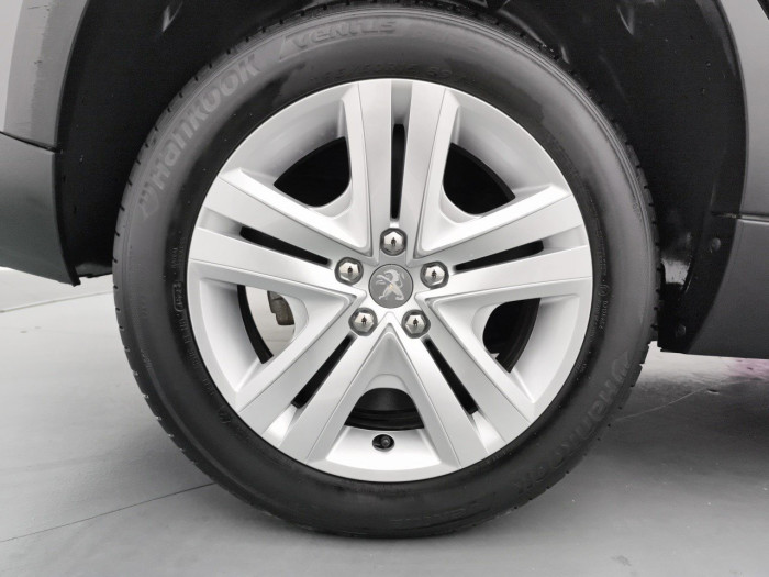 Peugeot 2008 PureTech 82ch S&S BVM5 Signature