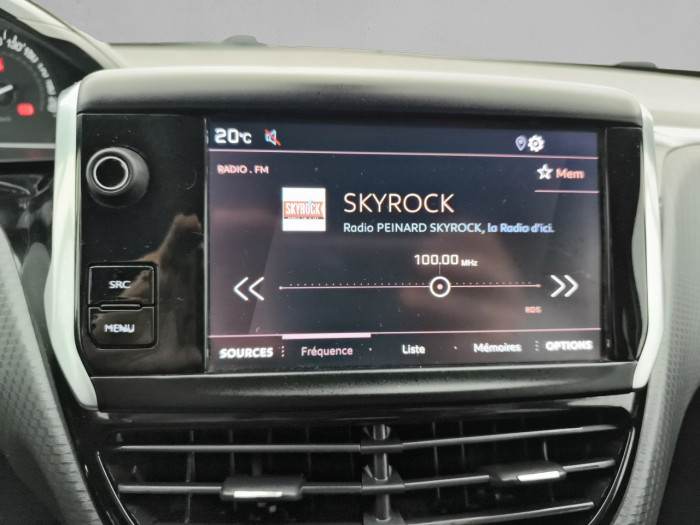 Peugeot 2008 PureTech 82ch S&S BVM5 Signature