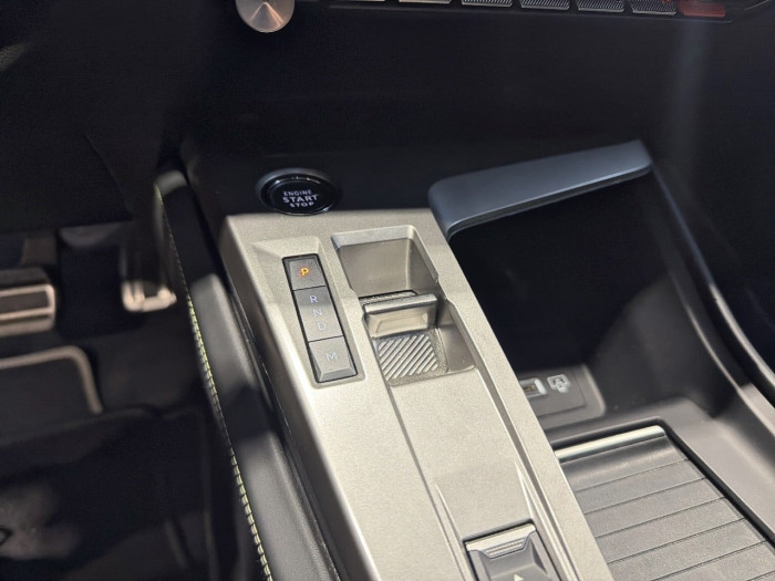 Peugeot 408 Hybrid 136 e-DCS6 GT