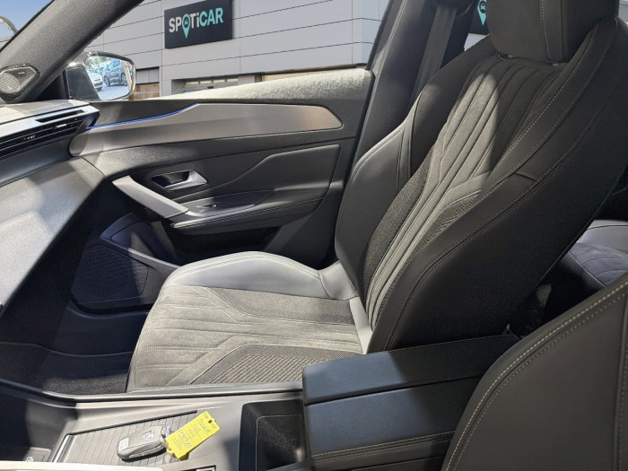 Peugeot 408 Hybrid 136 e-DCS6 GT