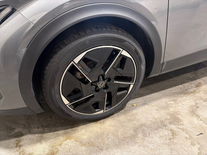 Peugeot 408 Hybrid 136 e-DCS6 GT