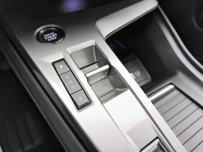 Peugeot 408 PHEV 180 e-EAT8 Allure Pack