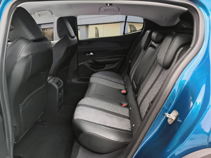 Peugeot 408 PHEV 180 e-EAT8 Allure Pack