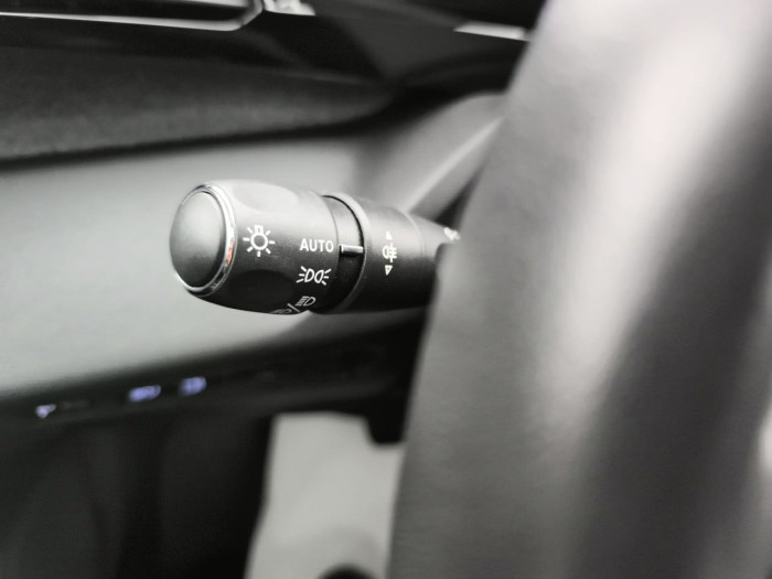 Peugeot 408 PHEV 180 e-EAT8 Allure Pack