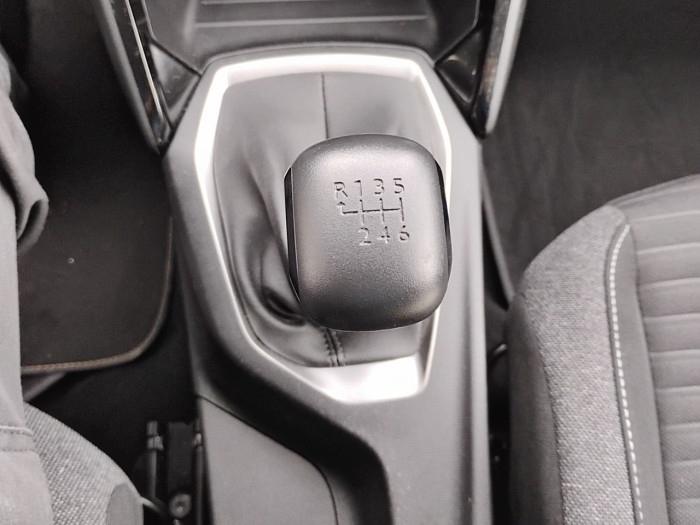 Peugeot 2008 PureTech 100 S&S BVM6 Style