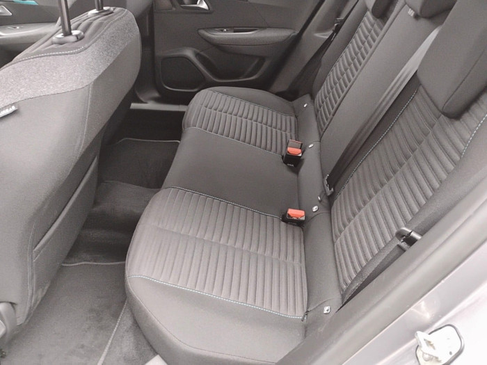 Peugeot 2008 PureTech 100 S&S BVM6 Style