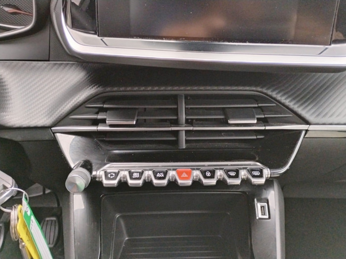 Peugeot 2008 PureTech 100 S&S BVM6 Style