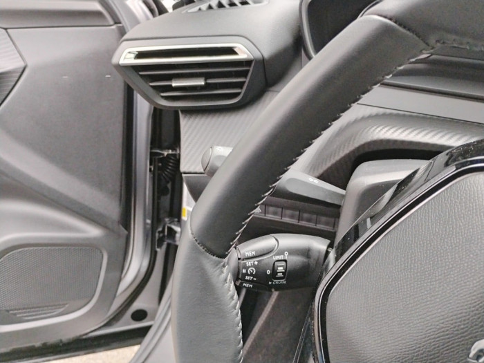 Peugeot 2008 PureTech 100 S&S BVM6 Style