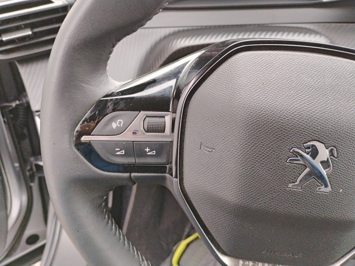 Peugeot 2008 PureTech 100 S&S BVM6 Style