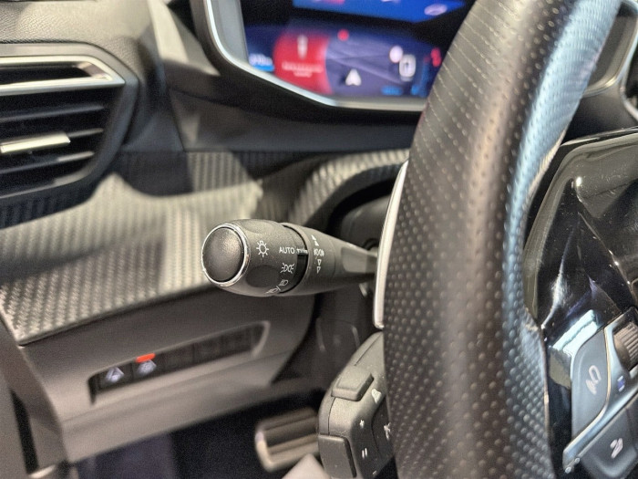 Peugeot 2008 PureTech 155 S&S EAT8 GT