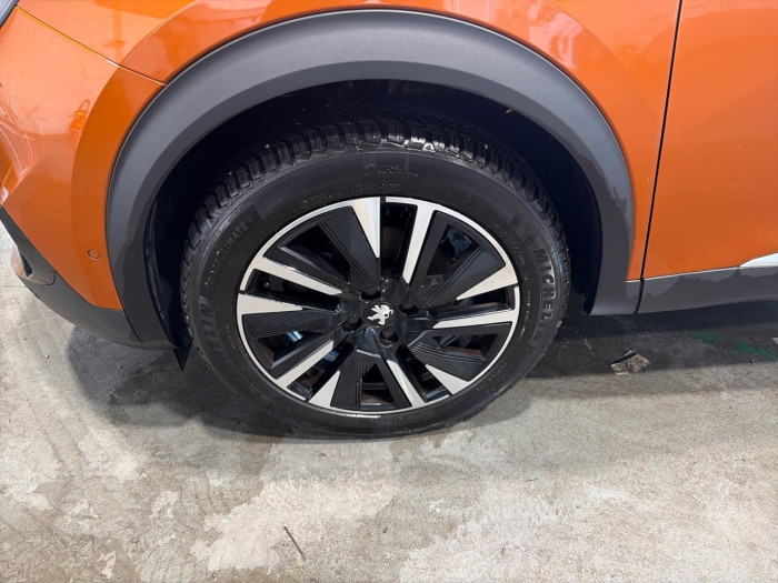 Peugeot 2008 PureTech 155 S&S EAT8 GT