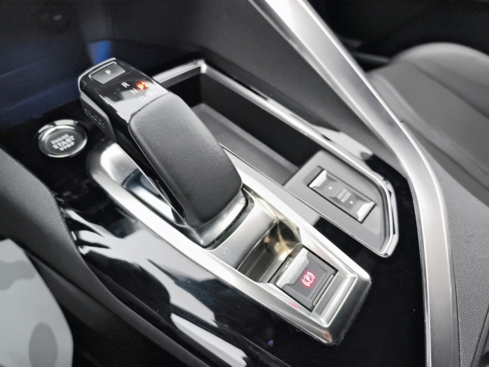 Peugeot 3008 Hybrid 225 e-EAT8 GT