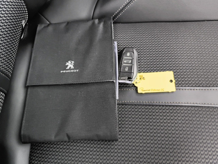 Peugeot 3008 Hybrid 225 e-EAT8 GT