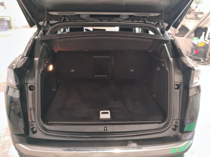 Peugeot 3008 Hybrid4 300 e-EAT8 GT