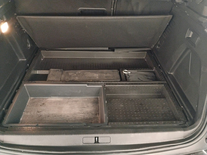 Peugeot 3008 Hybrid4 300 e-EAT8 GT