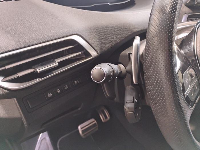Peugeot 3008 Hybrid4 300 e-EAT8 GT