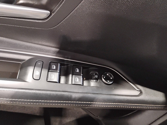 Peugeot 3008 Hybrid4 300 e-EAT8 GT