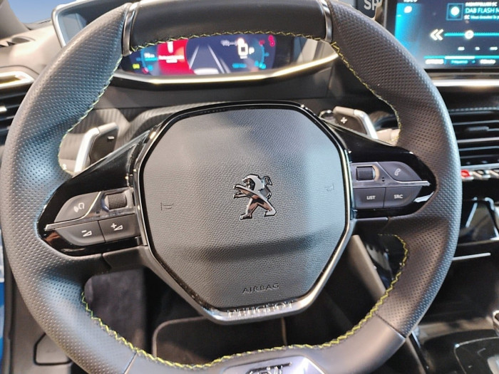Peugeot 2008 PureTech 155 S&S EAT8 GT Pack