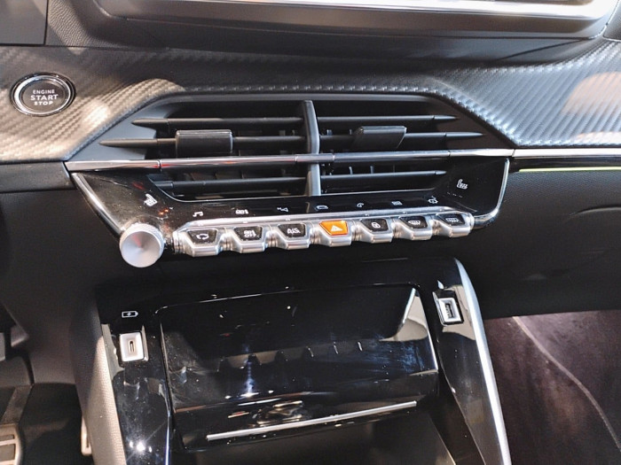 Peugeot 2008 PureTech 155 S&S EAT8 GT Pack