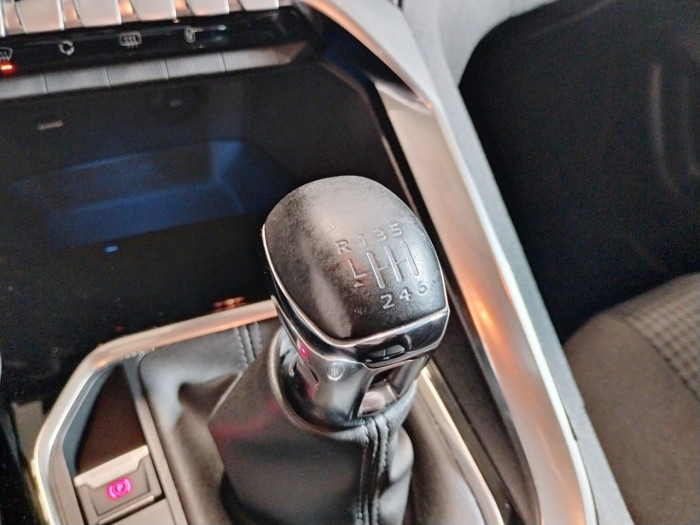 Peugeot 3008 BlueHDi 130ch S&S BVM6 Active Pack