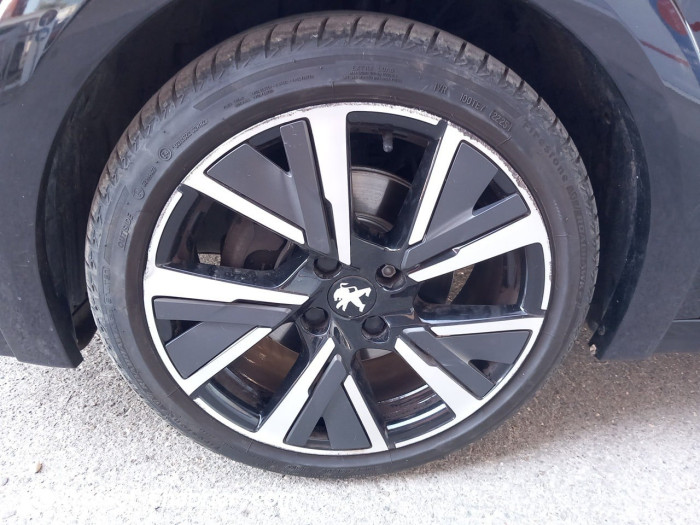 Peugeot 208 PureTech 100 S&S BVM6 GT Line