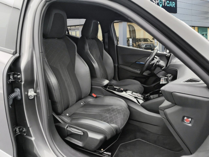 Peugeot 2008 BlueHDi 130 S&S EAT8 GT