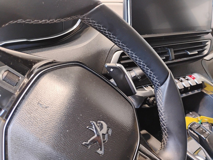 Peugeot 3008 Hybrid 225 e-EAT8 Allure Pack