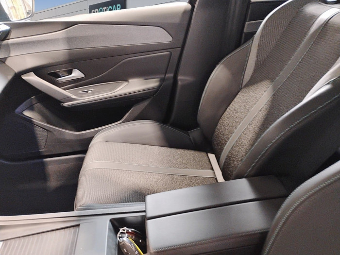Peugeot 408 Hybrid 136 e-DCS6 Allure