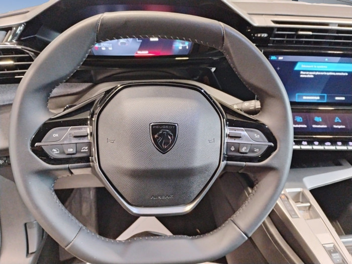 Peugeot 408 Hybrid 136 e-DCS6 Allure