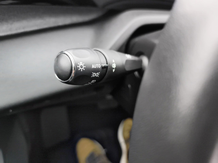 Peugeot 408 Hybrid 136 e-DCS6 GT
