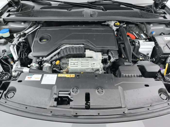 Peugeot 408 Hybrid 136 e-DCS6 GT