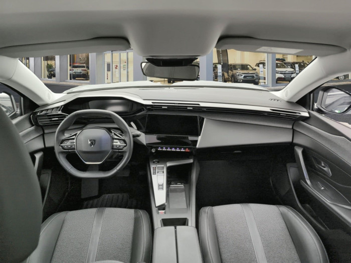 Peugeot 408 Hybrid 136 e-DCS6 GT