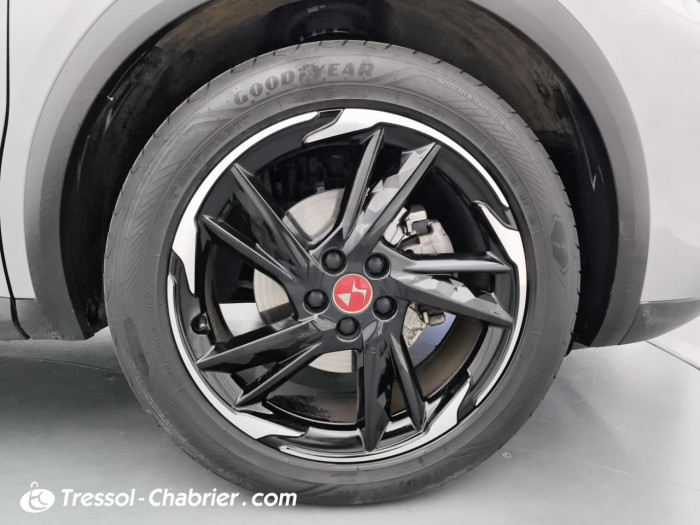 DS DS7 CROSSBACK BlueHDi 130 EAT8 Performance Line+