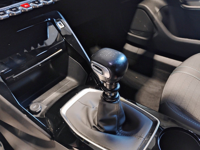 Peugeot 2008 PureTech 100 S&S BVM6 Allure