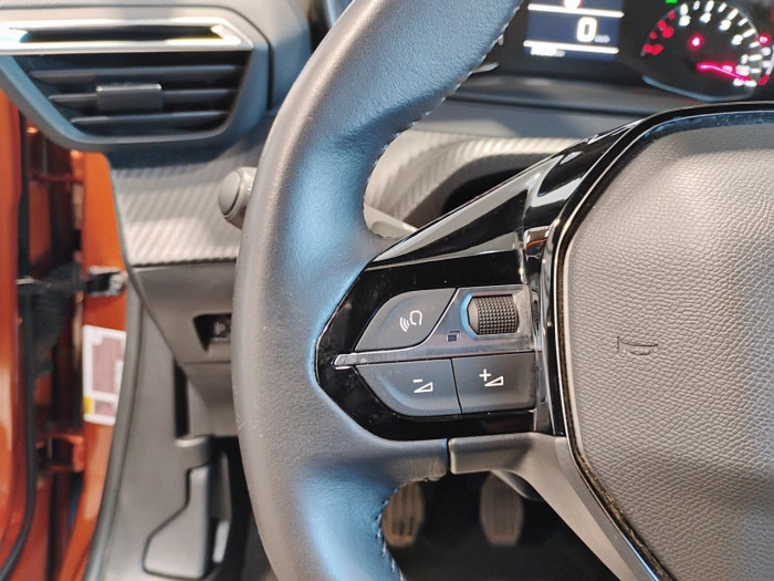 Peugeot 2008 PureTech 100 S&S BVM6 Allure