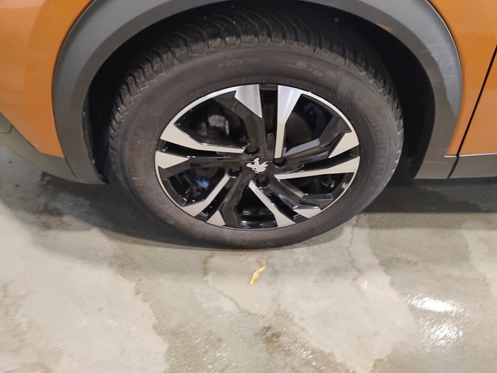 Peugeot 2008 PureTech 100 S&S BVM6 Allure