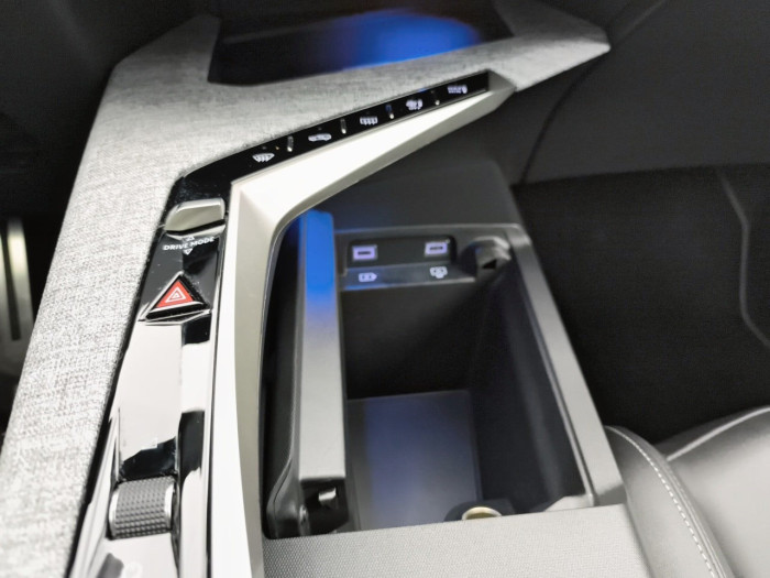 Peugeot 3008 Hybrid 136 e-DCS6 GT