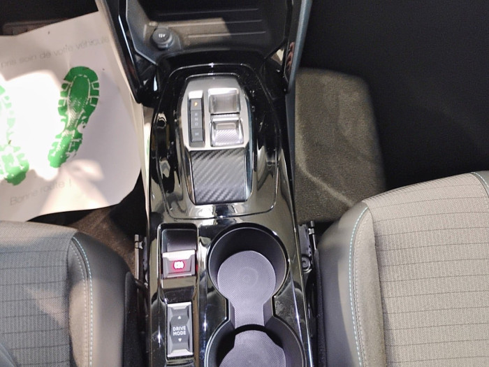 Peugeot 2008 BlueHDi 130 S&S EAT8 Allure
