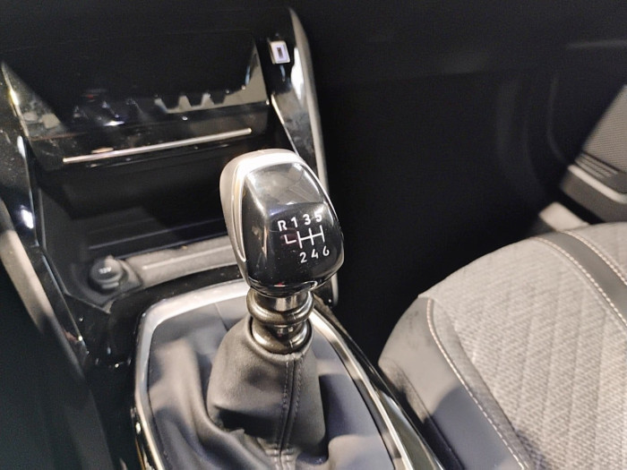 Peugeot 2008 PureTech 100 S&S BVM6 Allure