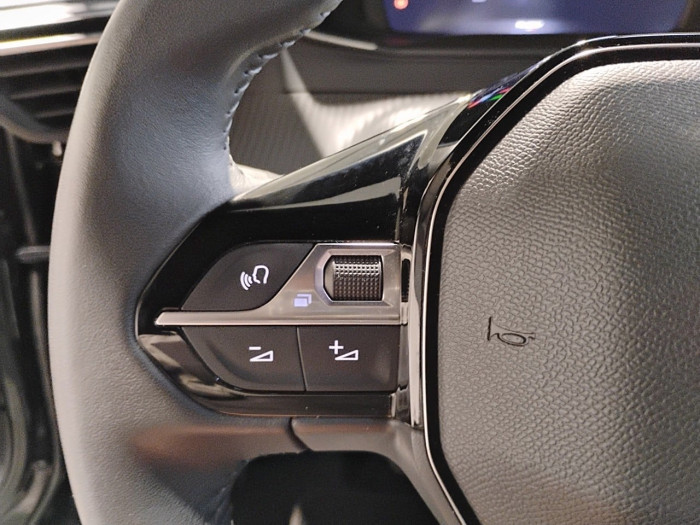 Peugeot 2008 PureTech 100 S&S BVM6 Allure