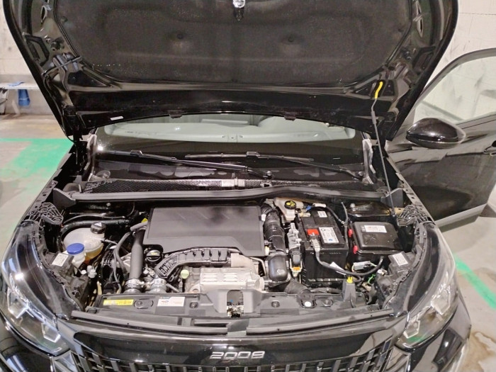 Peugeot 2008 PureTech 100 S&S BVM6 Allure