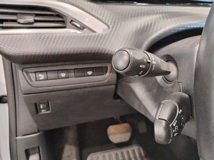 Peugeot 2008 PureTech 110ch S&S EAT6 Allure
