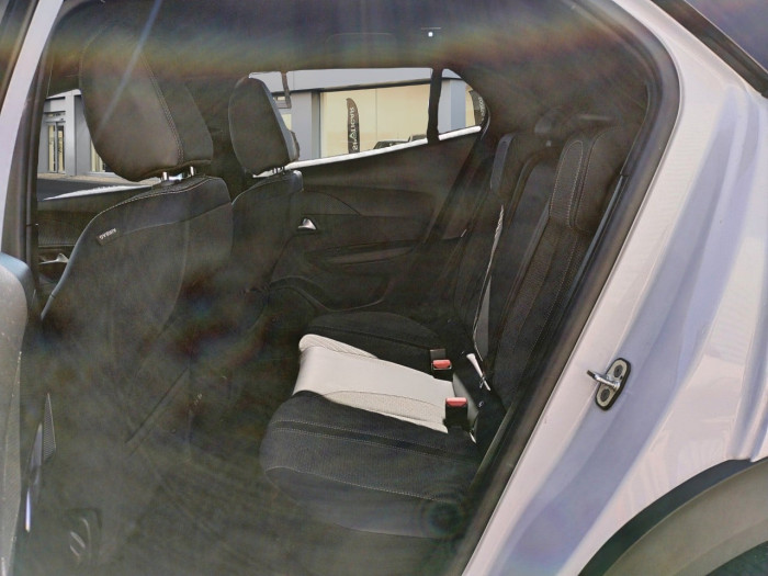Peugeot 2008 PureTech 100 S&S BVM6 Allure