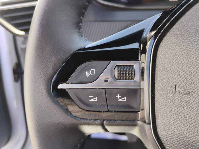Peugeot 2008 PureTech 100 S&S BVM6 Allure