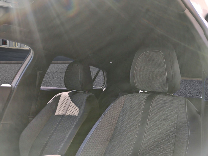 Peugeot 2008 PureTech 100 S&S BVM6 Allure