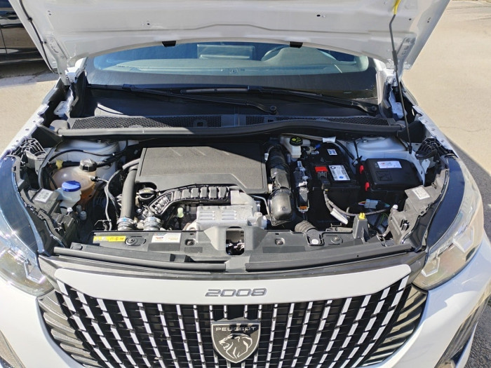 Peugeot 2008 PureTech 100 S&S BVM6 Allure