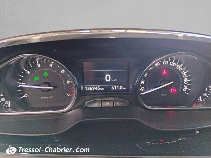 Peugeot 2008 1.2 PureTech 110ch S&S BVM5 Crossway